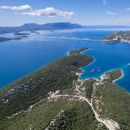 Adriatic Apartment *